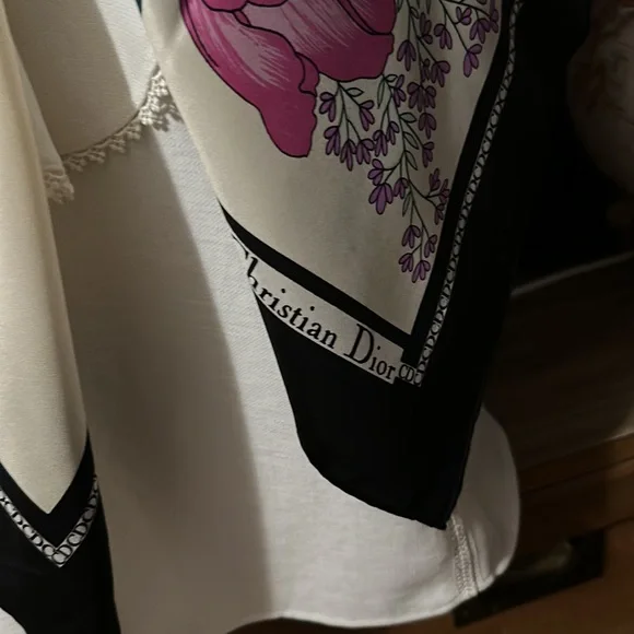 {EUC} CHRISTIAN DIOR floral scarf